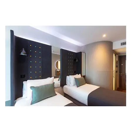 Point A Parnell Street Szálloda 3*