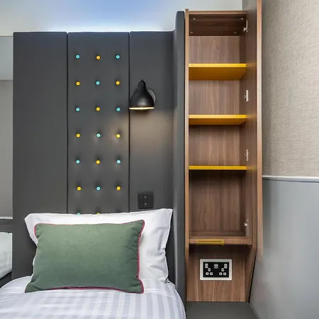 Point A Parnell Street Szálloda 3*