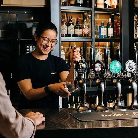 호텔 Point A Parnell Street